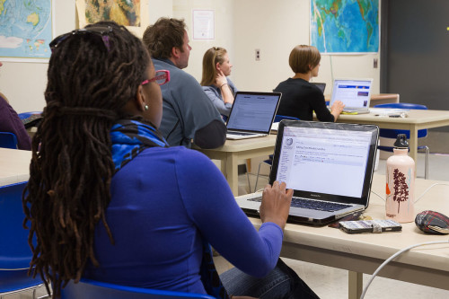 Students during a Wikipedia workshop at the University of Arizona. 