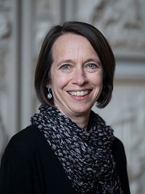 Headshot of Jennifer Johns